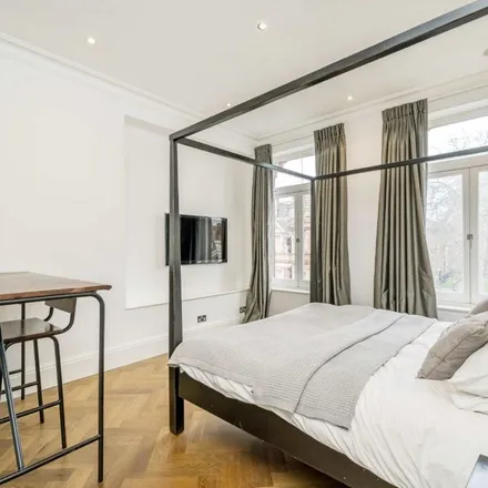 Image 4 - Bamford, 62 South Audley Street, London, W1K 2QU, United Kingdom - Apartment for rent