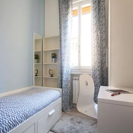 Rent this 7 bed room on Via Guglielmo Oberdan in 39, 40126 Bologna BO