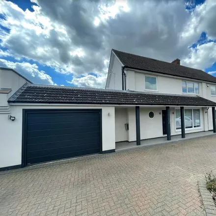 Image 1 - The Ridgeway, Letchmore Heath, WD7 8PT, United Kingdom - House for rent