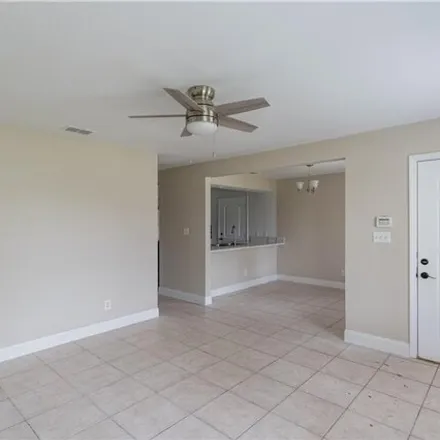 Image 2 - 4047 Yucca Avenue, McAllen, TX 78504, USA - House for rent