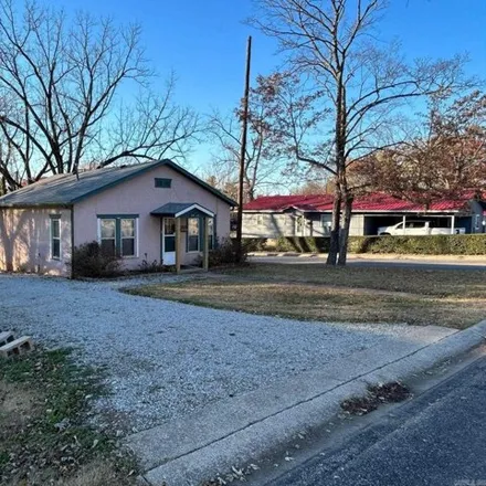 Image 4 - 216 Shaver St, Berryville, Arkansas, 72616 - House for sale