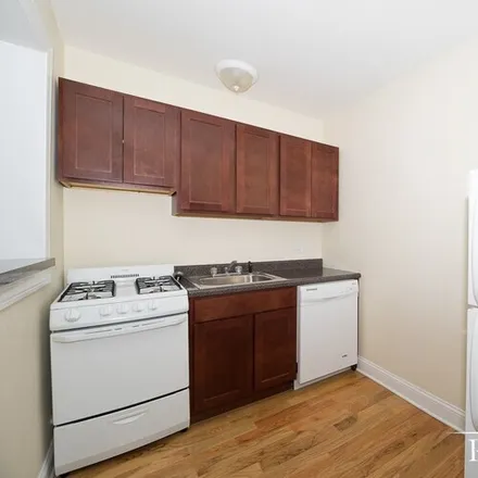 Rent this studio apartment on 1347 N Dearborn St