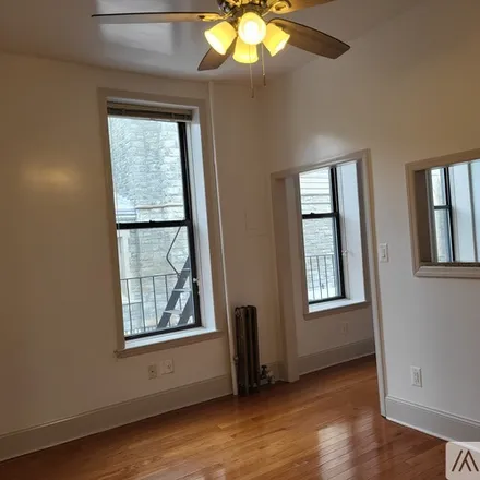 Rent this 1 bed townhouse on 424 Degraw Street