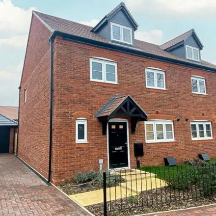 Buy this 4 bed townhouse on unnamed road in Collingtree, NN4 0AJ