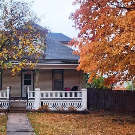 Buy this 3 bed house on 412 Southeast 2nd Street in Newton, KS 67114