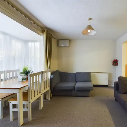 Image 3 - Rabournmead Drive, London, UB5 6YN, United Kingdom - Apartment for rent