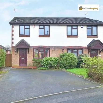 Buy this 3 bed duplex on Swallow Close in Longton, ST3 7FQ