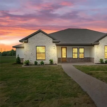 Buy this 4 bed house on Fox Run Lane in Robinson, McLennan County