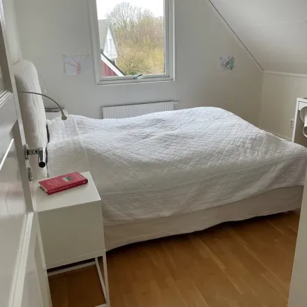 Rent this 7 bed apartment on Trollebergsvägen in 222 63 Lund, Sweden