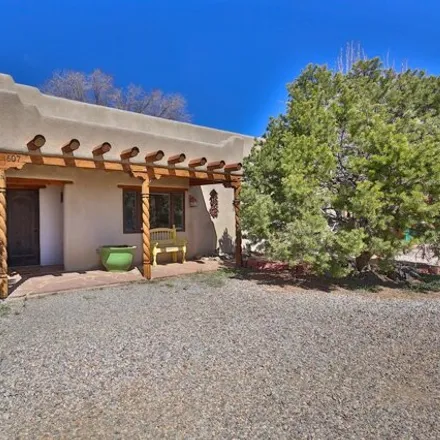 Buy this 3 bed house on 665 Critcher Street in Taos, NM 87571