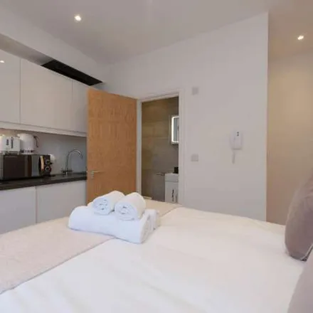 Image 3 - Wicklow Street, London, WC1X 9AY, United Kingdom - Apartment for rent