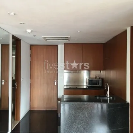 Rent this 1 bed apartment on Ruam Rudee Mansion in Soi Ruam Ruedi, Soi Polo