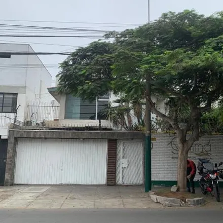 Buy this 4 bed house on Avenida Pedro Venturo in Santiago de Surco, Lima Metropolitan Area 15038