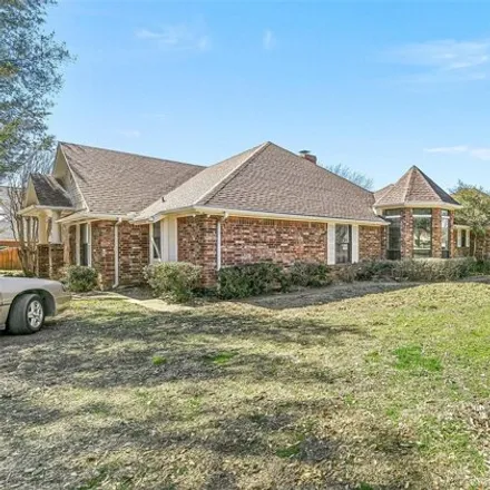 Image 2 - 111 Westmeadow Drive, Cleburne, TX 76033, USA - House for sale