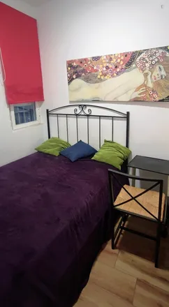 Rent this 2 bed room on Madrid in Avenida de Menéndez Pelayo, 117