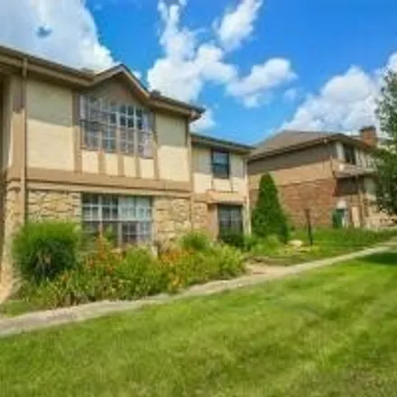 Rent this 1 bed condo on 92 Stornoway Dr W Unit 92B in Columbus, Ohio