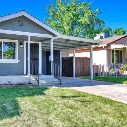 Buy this 3 bed house on 2329 East Scotts Avenue in Fair Oaks, Stockton