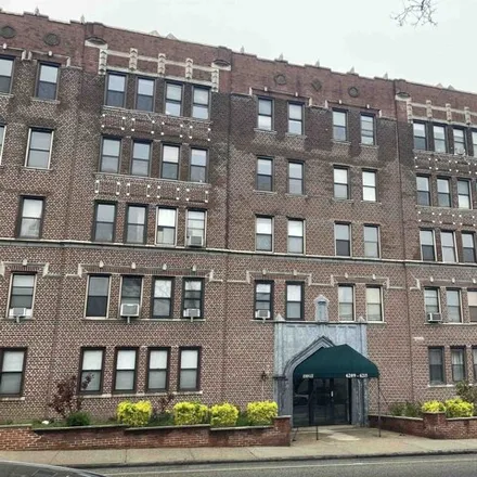 Buy this 1 bed condo on 11 63rd Street in West New York, NJ 07093