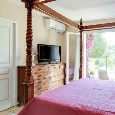 Rent this 3 bed duplex on 83120 Sainte-Maxime