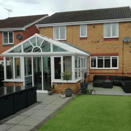 Buy this 4 bed house on Nelson Close in Mansfield Woodhouse, NG19 6BU