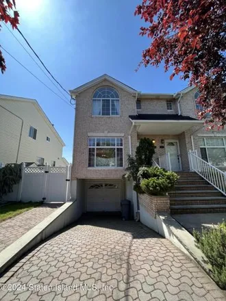 Buy this 3 bed house on 38 Sharrotts Road in New York, NY 10309