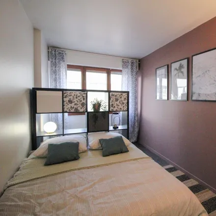 Image 4 - Le Monet, Rue du Port, 92500 Rueil-Malmaison, France - Apartment for rent