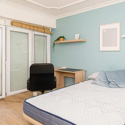 Rent this 5 bed room on Carrer Fernanda Santamaría in 62-2, 03204 Elx / Elche