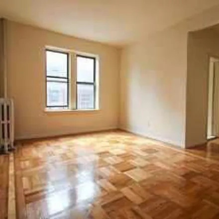 Rent this 1 bed townhouse on Irwin Avenue in New York, NY 10463
