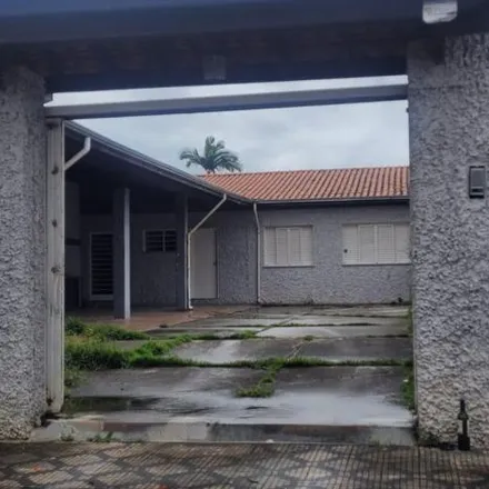 Buy this 2 bed house on Rua Professor Antônio Azevedo Castilho in Centro, Lorena - SP