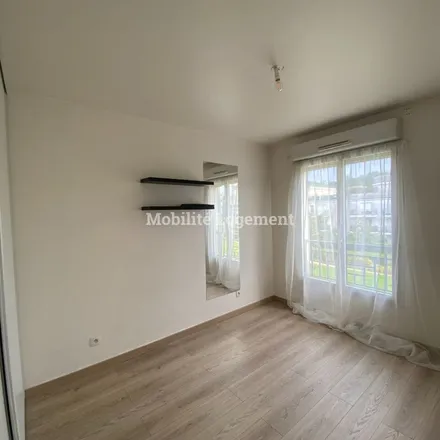 Rent this 3 bed apartment on 49 Rue Mauregard in 77144 Montévrain, France
