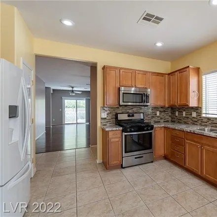 Image 3 - 2721 Willow Wren Drive, North Las Vegas, NV 89084, USA - House for sale
