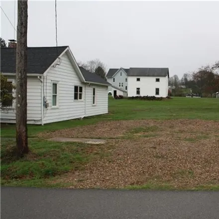 Image 3 - 227 Emlenton Street, St. Petersburg, Clarion County, PA 16054, USA - House for sale