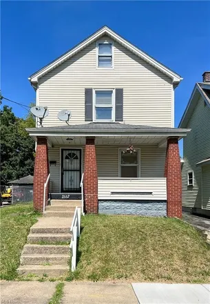 Buy this 3 bed house on 2667 Hunter Avenue in Youngstown, OH 44502