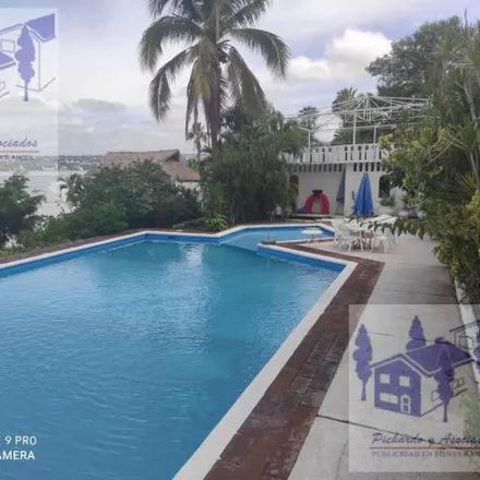 Buy this 8 bed house on Calle Vicente Guerrero in 62909 Tequesquitengo, MOR