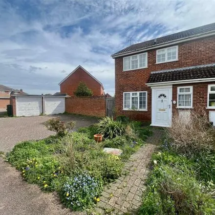 Buy this 3 bed house on Giblins in Wallace Drive, Eaton Bray