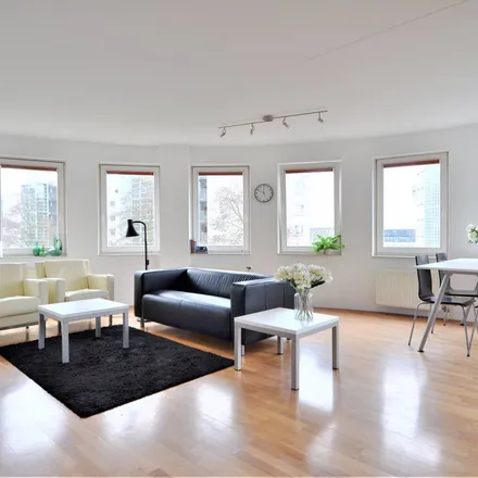 Rent this 3 bed apartment on Omval 14 in 1096 AA Amsterdam, Netherlands