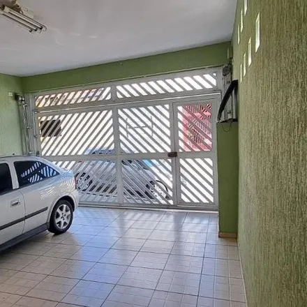 Buy this 2 bed house on Rua Antônia Assaf in Jardim Roberto, Osasco - SP