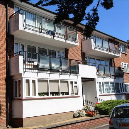Rent this 2 bed apartment on Calthorpe Gardens in London, HA8 7TQ