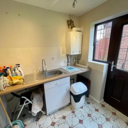Image 4 - 14 Broadwells Crescent, Coventry, CV4 8JD, United Kingdom - House for rent