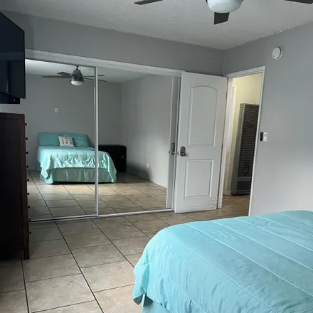 Rent this 1 bed room on 457 East Tamarack Avenue in Inglewood, CA 90301