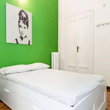 Rent this 4 bed room on Via Mauro Macchi in 38, 20124 Milan MI