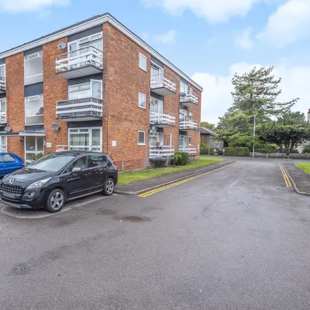 Rent this studio apartment on Chesterfield Road in Newbury, RG14 7PT