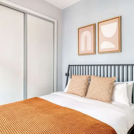 Rent this 2 bed apartment on BiciMAD in Calle de Atocha, 28012 Madrid