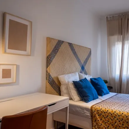 Rent this 3 bed room on Rua Dom João de Castro in 1300-325 Lisbon, Portugal