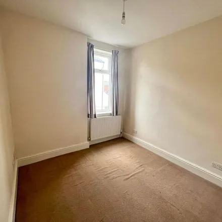 Image 5 - Kenwood Road, Gorse Hill, M32 8PG, United Kingdom - Apartment for rent