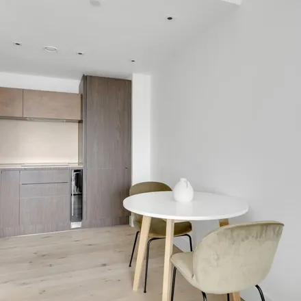 Rent this 1 bed apartment on Dorset Road in London, SW8 1DR
