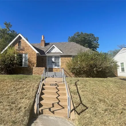 Buy this 3 bed house on 821 East Morningside Drive in Fort Worth, TX 76104