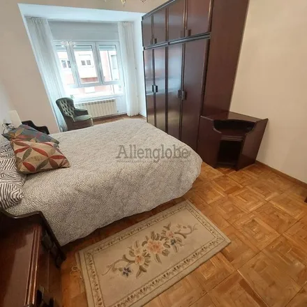 Rent this 3 bed apartment on Calle González Besada in 33007 Oviedo, Spain