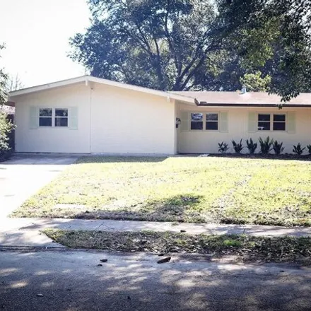 Rent this 3 bed house on Country Club Estates in Justin Avenue, East Baton Rouge Parish