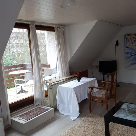 Rent this 3 bed apartment on Barenbleek 63 in 22179 Hamburg, Germany